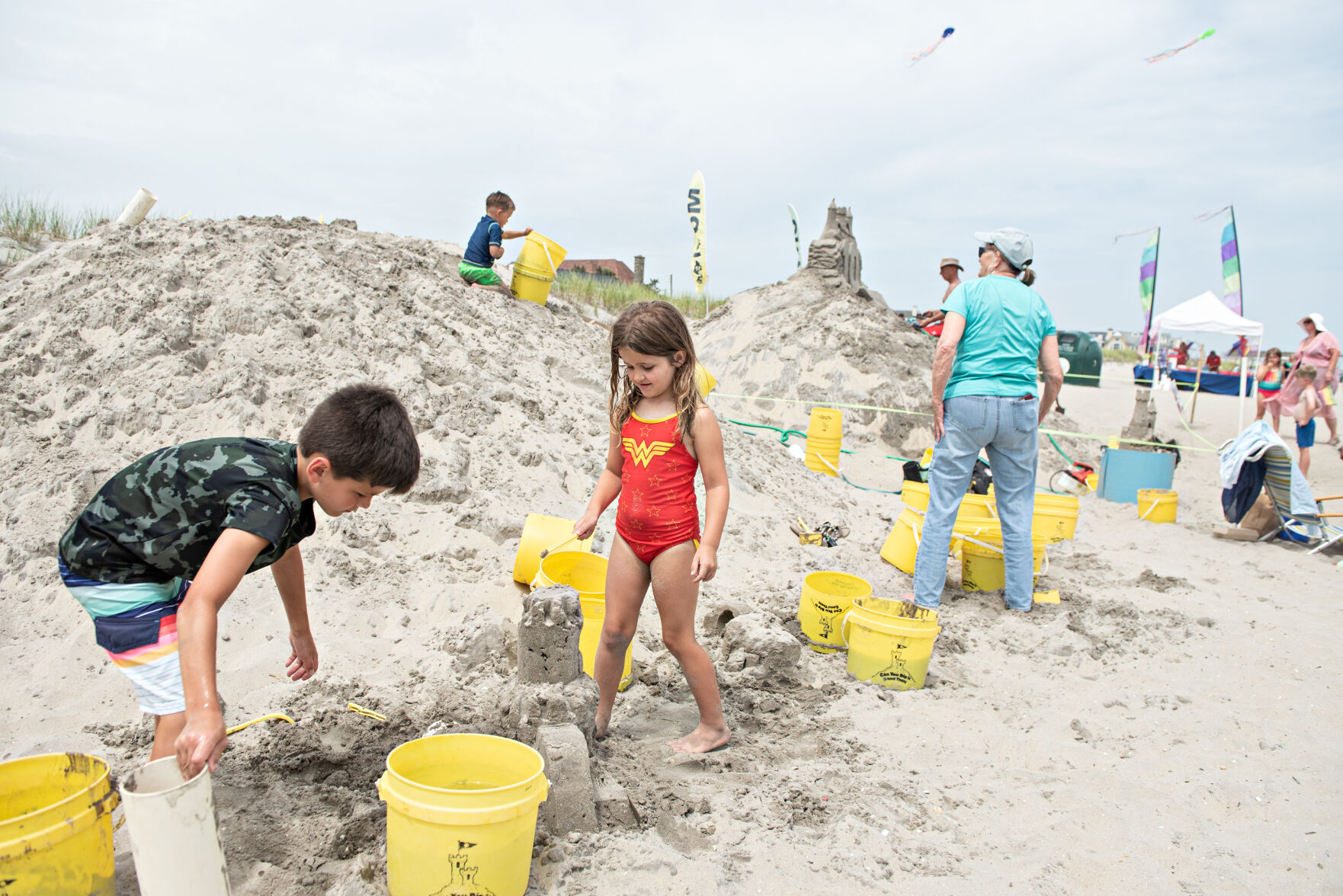 062721-pac-nws-beachstock